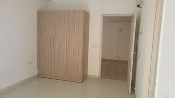Room in 3 BHK Apartment at Supertech Araville, Sector 79 – for Rent