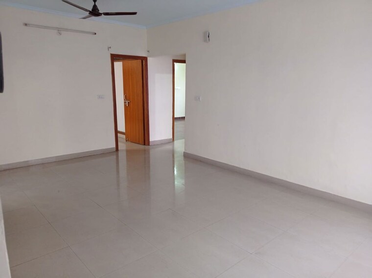 Room, akash-enclave 3 Bedroom 1500 Sq.Ft. Apartment In Vrindavan Yojna Lucknow 9956429