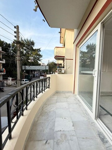 Balcony in 2 BHK Builder Floor at SS Southend Floors, South City 2 – for Sale