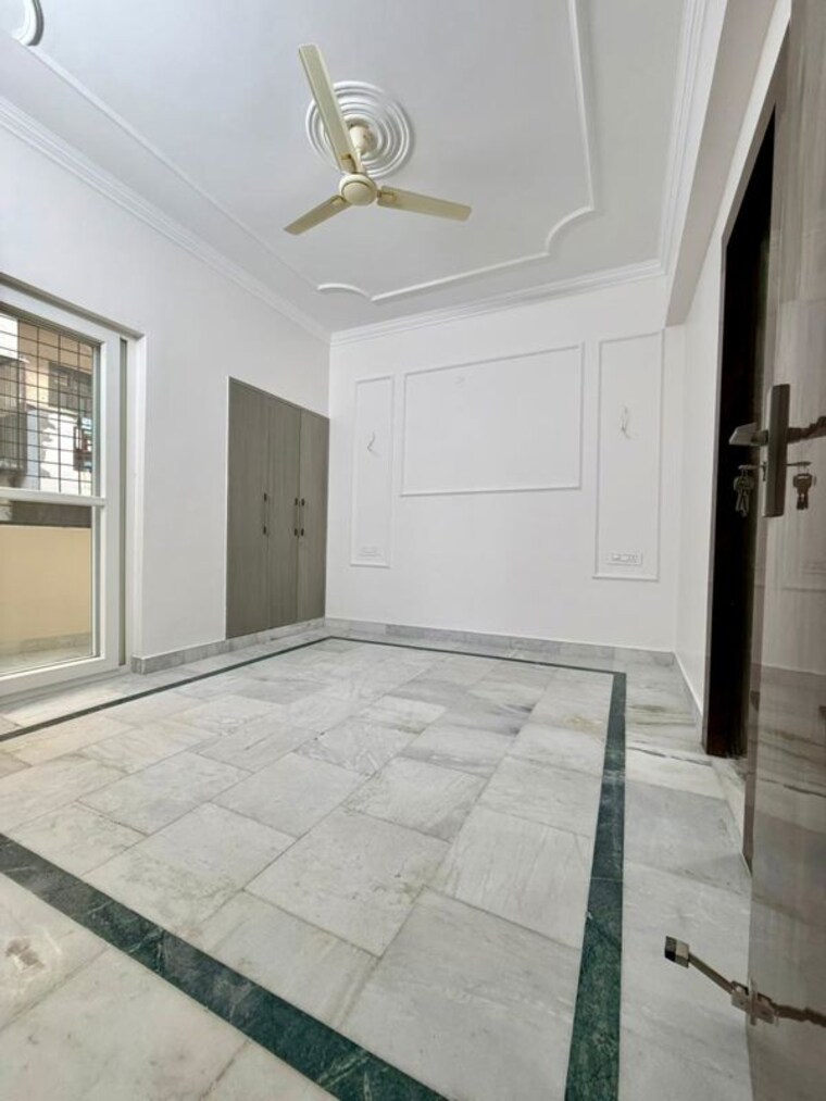 Bathroom, ss-southend-floors 2 Bedroom 925 Sq.Ft. Builder Floor In South City 2 Gurgaon 9956432