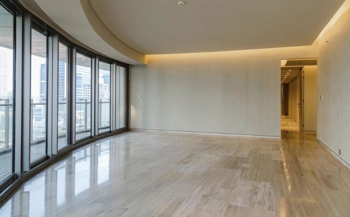 3 BHK + Servant Room,Study Room Apartment For Sale in Lodha The World Towers World One Tier 2
