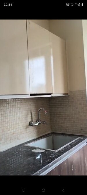 Room in 2 BHK Apartment at Landmark The Residency, Sector 103 – for Rent