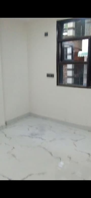Room in 2 BHK Builder Floor at Vipin Garden – for Rent