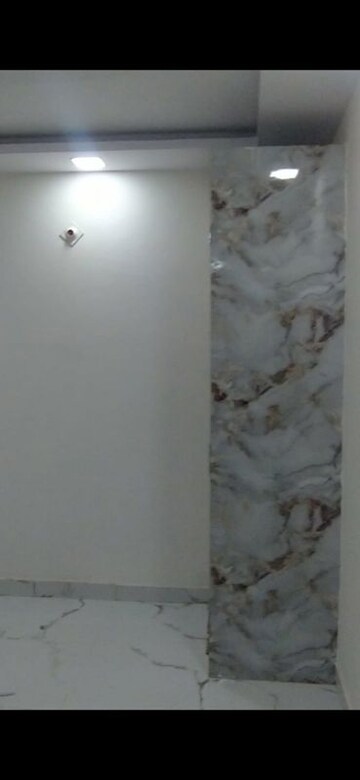 Room in 2 BHK Builder Floor at Vipin Garden – for Rent