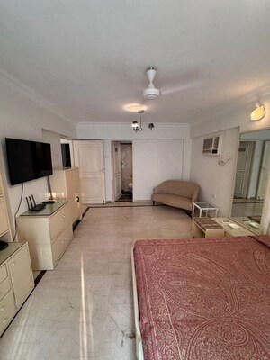 Bedroom in 3 BHK Apartment at Bandra West – for Rent