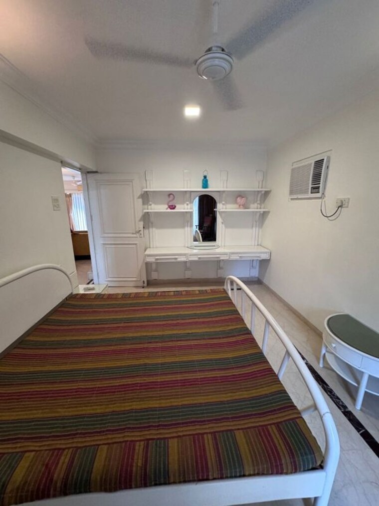 Bedroom, bandra west 3 Bedroom 1100 Sq.Ft. Apartment In Bandra West Mumbai 9954338