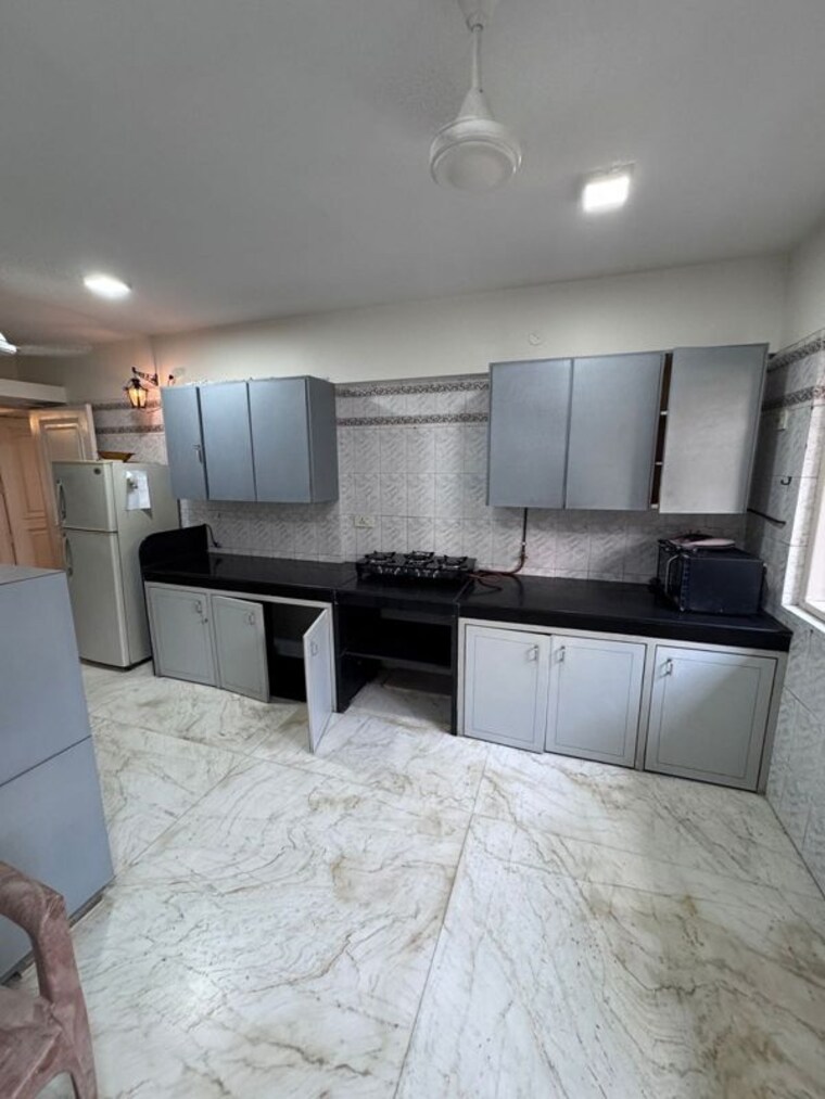 Kitchen, bandra west 3 Bedroom 1100 Sq.Ft. Apartment In Bandra West Mumbai 9954338