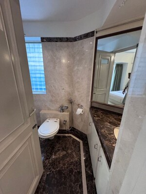Washroom in 3 BHK Apartment at Bandra West – for Rent
