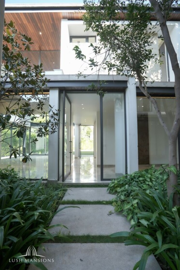 Balcony, chattarpur 5 Bedroom 13000 Sq.Ft. Villa In Chattarpur Delhi 9956506