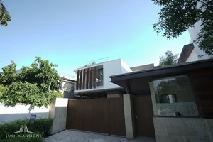 5 BHK Villa – Exterior View View at Chattarpur - for Sale