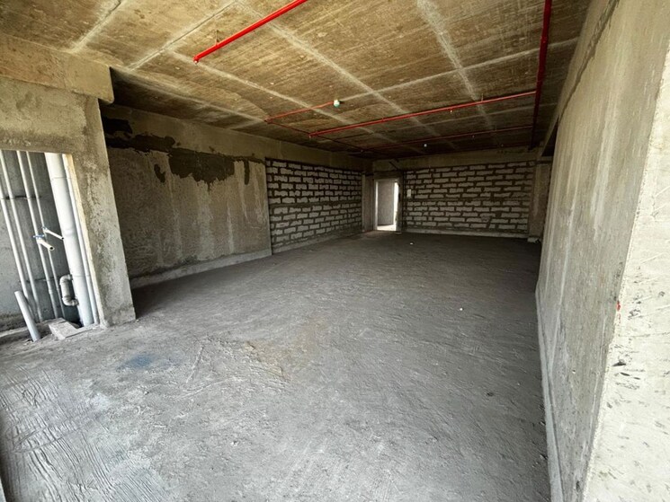  Parking, squarefeet-centrum Commercial Office Space in IT/SEZ 4500 Sq.Ft. In Wagle Industrial Estate Thane 9956514