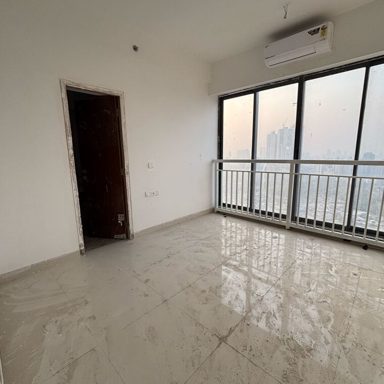 Room, malad east 2 Bedroom 755 Sq.Ft. Apartment In Malad East Mumbai 9956522