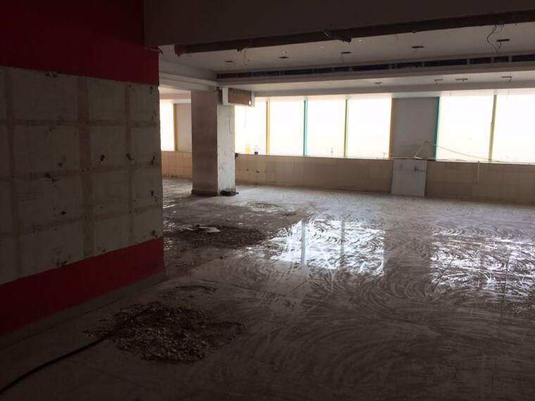 Team Area, trans-avenue Commercial Showroom 2147 Sq.Ft. In Andheri West Mumbai 9956504