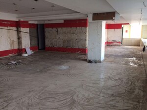 Room in  Showroom at Trans Avenue, Andheri West – for Rent