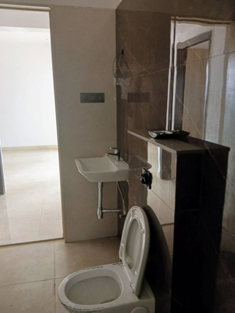 Bathroom, shivaji park 2 Bedroom 1110 Sq.Ft. Apartment In Shivaji Park Mumbai 9956517
