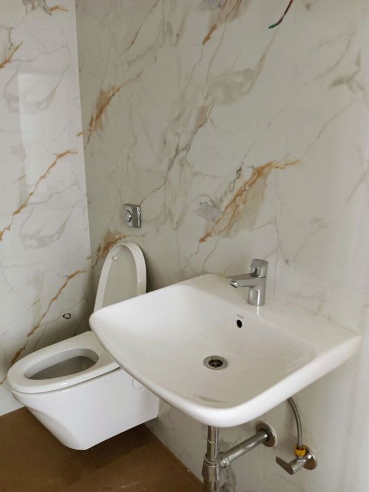 Bathroom, shivaji park 2 Bedroom 1110 Sq.Ft. Apartment In Shivaji Park Mumbai 9956517