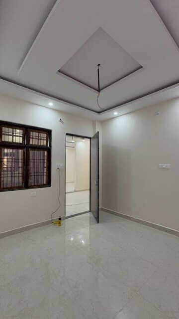 Room in 3 BHK Independent House at Kanpur Road – for Sale