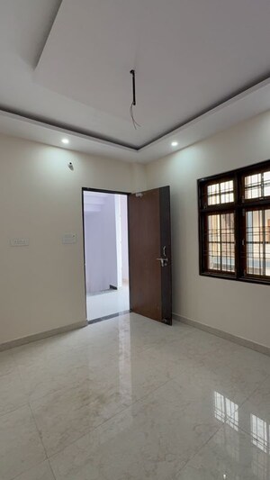 Room in 3 BHK Independent House at Kanpur Road – for Sale