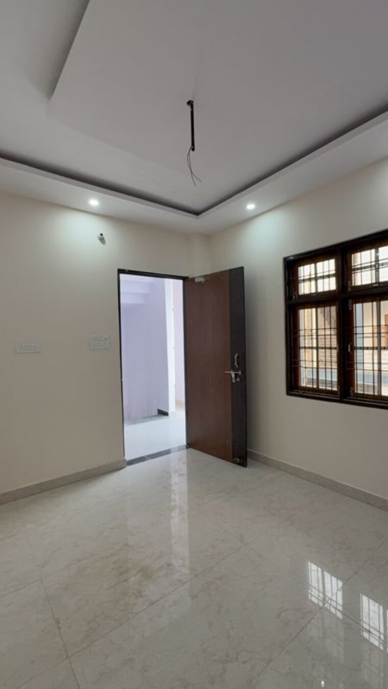 Room, kanpur road 3 Bedroom 1250 Sq.Ft. Independent House In Kanpur Road Lucknow 9956541