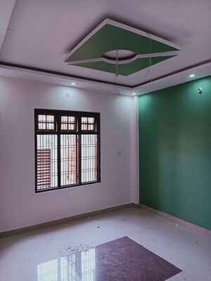 Room in 3 BHK Independent House at Kanpur Road – for Sale