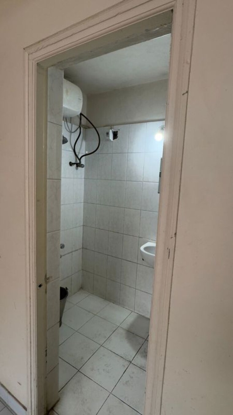 Bathroom, mahesh-paradise 2 Bedroom 740 Sq.Ft. Apartment In Aundh Pune 9956518