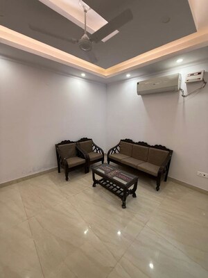 2 BHK Builder Floor For Rent in Saket