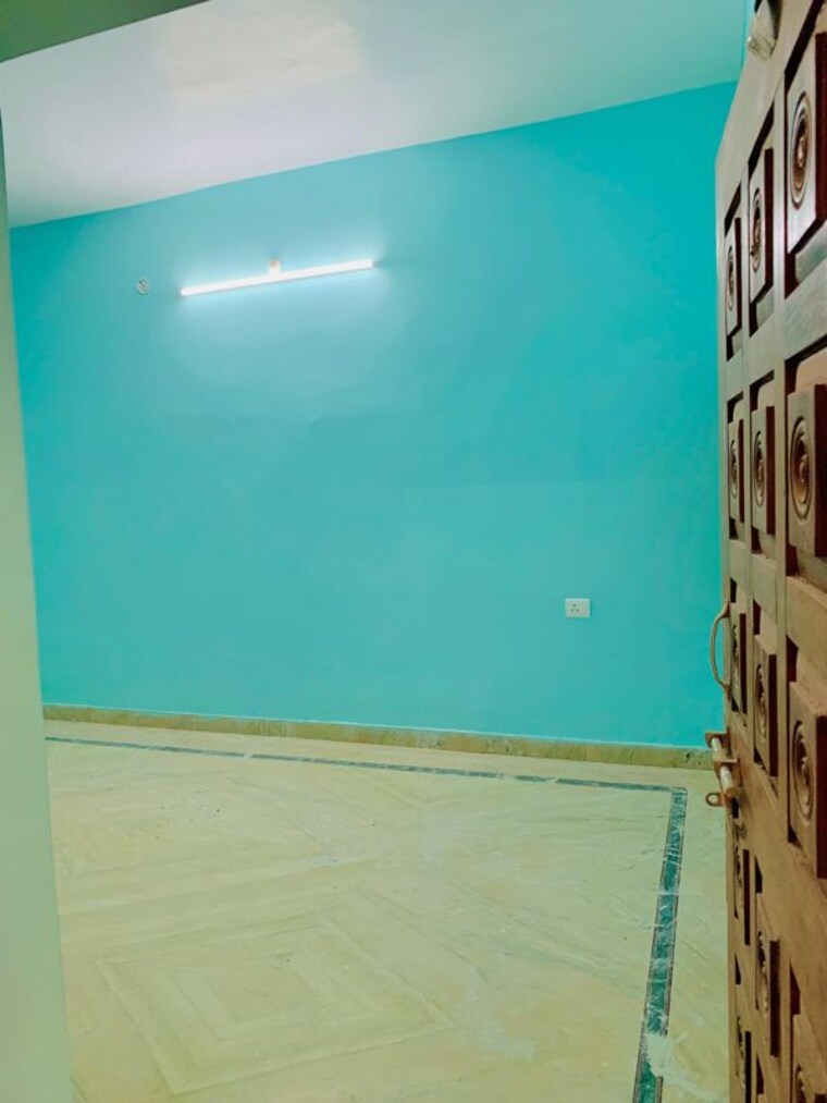 Room, vrindavan yojna 4 Bedroom 1900 Sq.Ft. Independent House In Vrindavan Yojna Lucknow 9956603