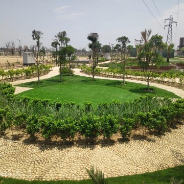 3 BHK Builder Floor – Garden View at Puri Kohinoor Emporium, Sector 88 - for Rent