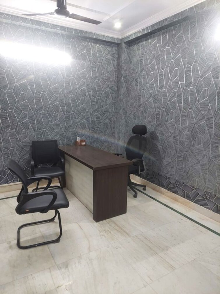 Team Area, gomti nagar Commercial Office Space 350 Sq.Ft. In Gomti Nagar Lucknow 9956613