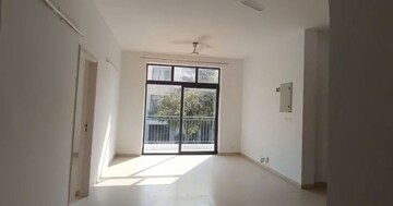 Room in 3 BHK Builder Floor at Vatika INXT City Center, Sector 83 – for Sale