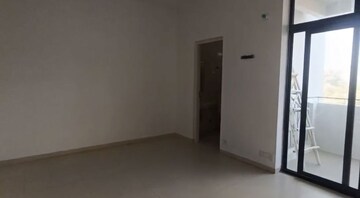 Room in 3 BHK Builder Floor at Vatika INXT City Center, Sector 83 – for Sale