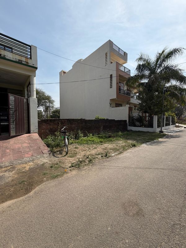 Plot For Sale in UPAVP Vrindavan Yojana