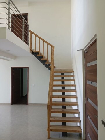 Staircase in 4 BHK Apartment at Bhan Nagar – for Rent