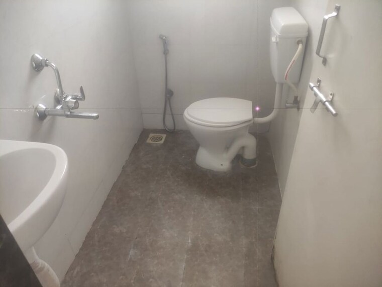 Bathroom, guruwar peth 1 RK 350 Sq.Ft. Apartment In Guruwar Peth Pune 9956648