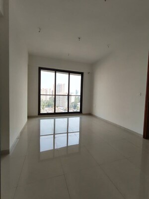 Room in 3 BHK Apartment at Naman Habitat, Andheri West – for Sale
