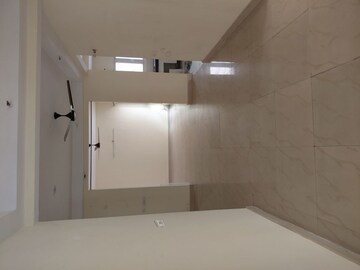 Room in 3 BHK Apartment at Siddharth Vihar – for Rent