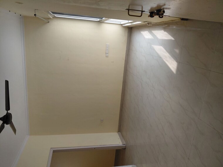 Room, siddharth vihar 3 Bedroom 1800 Sq.Ft. Apartment In Siddharth Vihar Ghaziabad 9956849