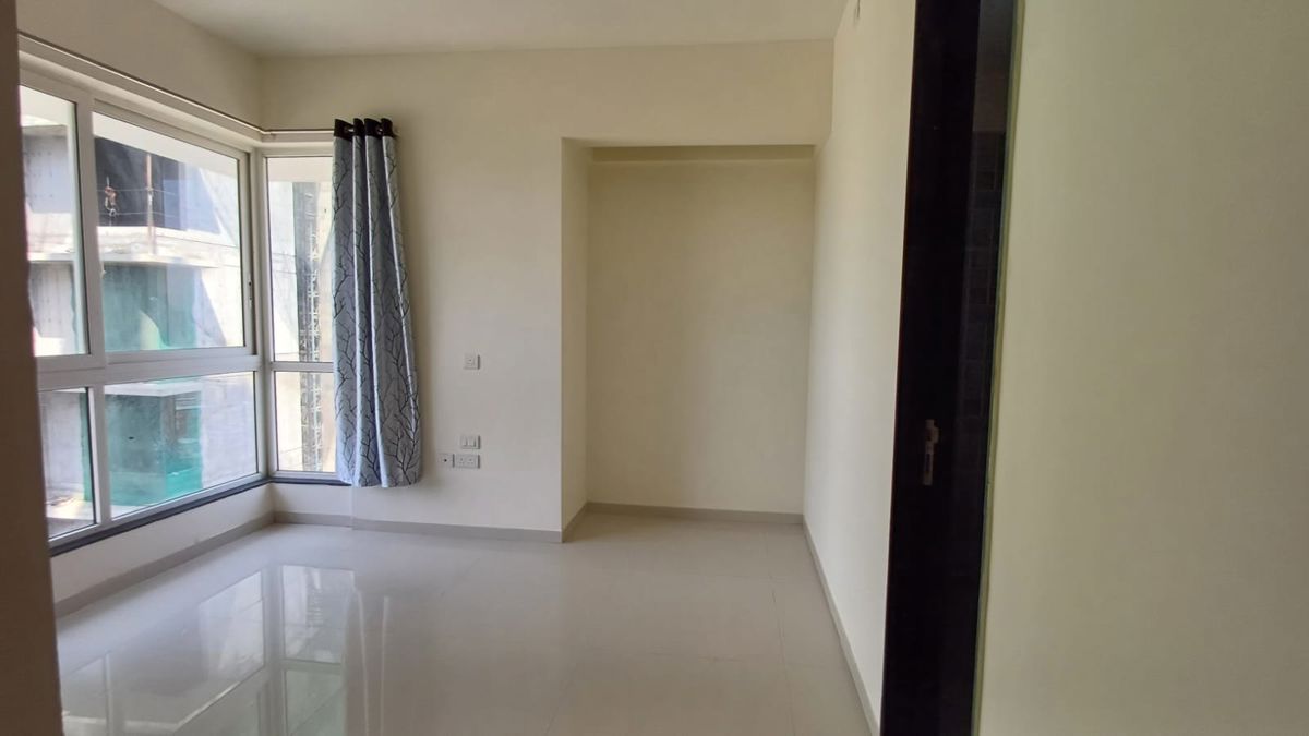 2 BHK Apartment For Rent in Sheth Zuri