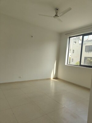 Room in 3 BHK Builder Floor at Vatika Primrose Floors, Sector 82 – for Sale