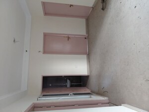 Furnished Amenities in 3.5 BHK Apartment at Siddharth Vihar – for Rent