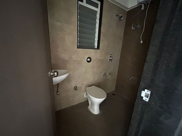 Bathroom, vihang-hills 1 Bedroom 430 Sq.Ft. Apartment In Ghodbunder Road Thane 9957066