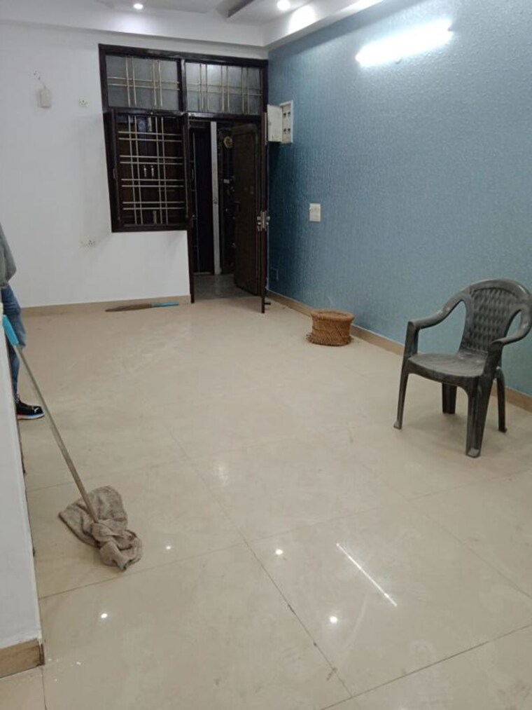 Room, shakti khand iii 3 Bedroom 1200 Sq.Ft. Apartment In Shakti Khand Iii Ghaziabad 9957152