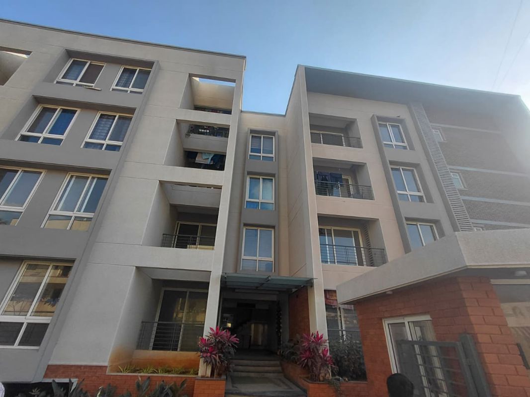 2 BHK Apartment For Sale in Surbacon Cedar