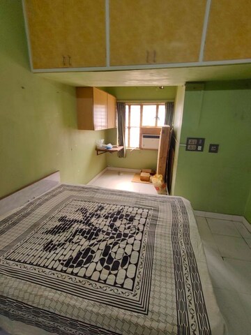 Bedroom in  Warehouse at Sola Road – for Rent