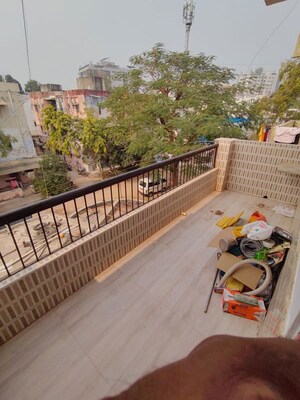 Balcony in  Warehouse at Sola Road – for Rent