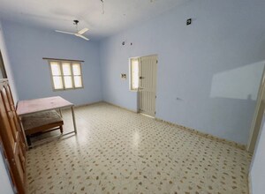 Bedroom in  Warehouse at Sola Road – for Rent