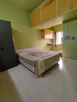 Bedroom in  Warehouse at Sola Road – for Rent