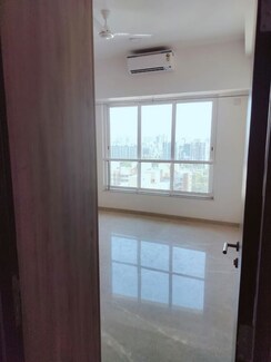 3.5 BHK + Pooja Room,Extra Room Apartment For Rent in Kalpataru Radiance