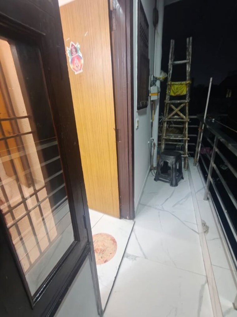 Balcony, chattarpur 1 Bedroom 480 Sq.Ft. Builder Floor In Chattarpur Delhi 9957341