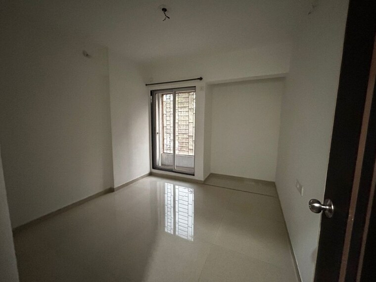 Room, cosmos-classique 2 Bedroom 600 Sq.Ft. Apartment In Ghodbunder Road Thane 9957490